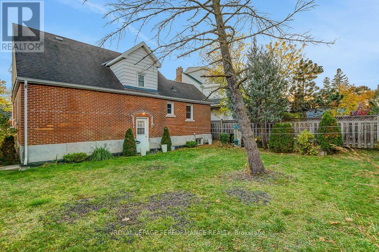 29251027/103-glynn-avenue/overbrook/ottawa/ontario/K1K1S7_37