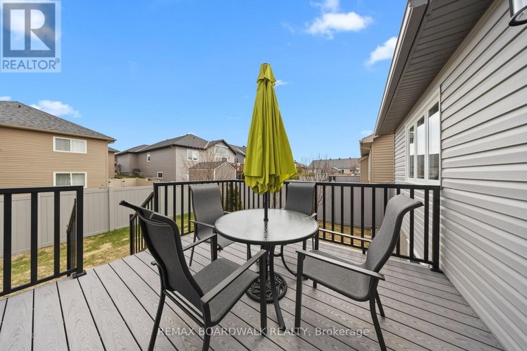 29641408/211-mckenny-street/mississippi-mills-ramsay-twp/mississippi-mills/ontario/K0A1A0_44