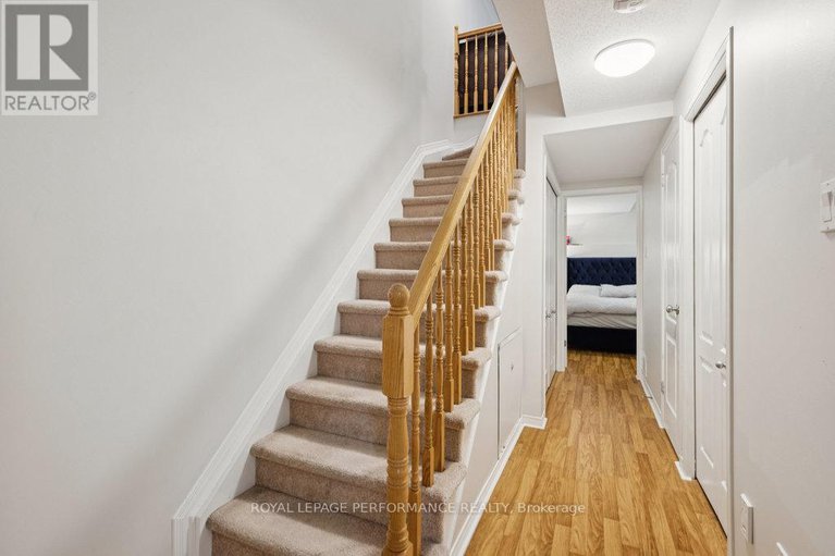 28620817/19-90-steele-park-private/cyrville/ottawa/ontario/K1J0J2_17