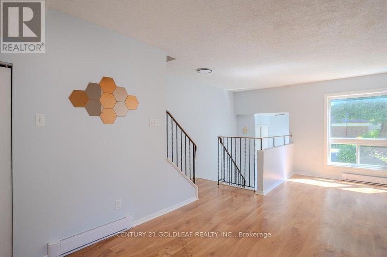28529212/75-5-sonnet-crescent/westcliffe-estates/ottawa/ontario/K2H8W8_6