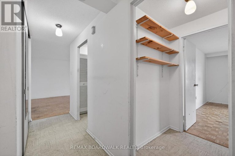 29543326/407-1356-meadowlands-drive-e/borden-farmstewart-farmcarleton-heightsparkwood-hills/ottawa/ontario/K2E6K6_11