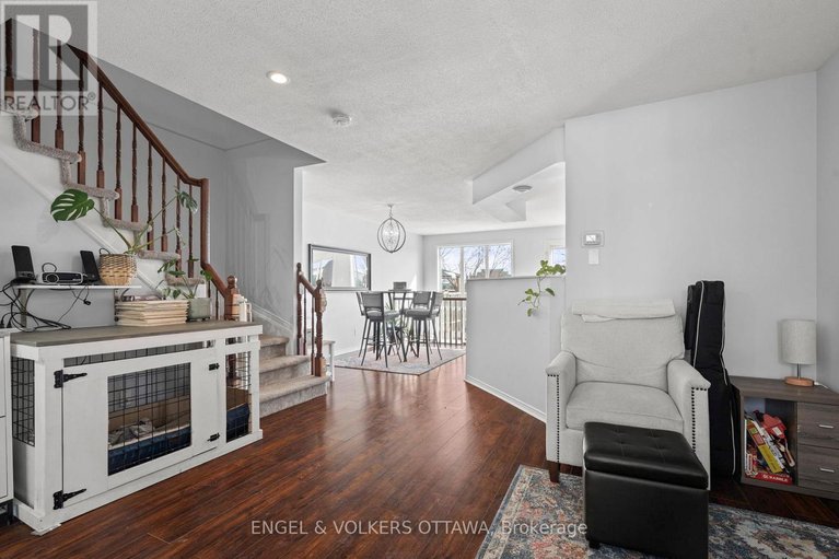 29678244/783-nesting-way/fallingbrookgardenway-south/ottawa/ontario/K4A3X6_7