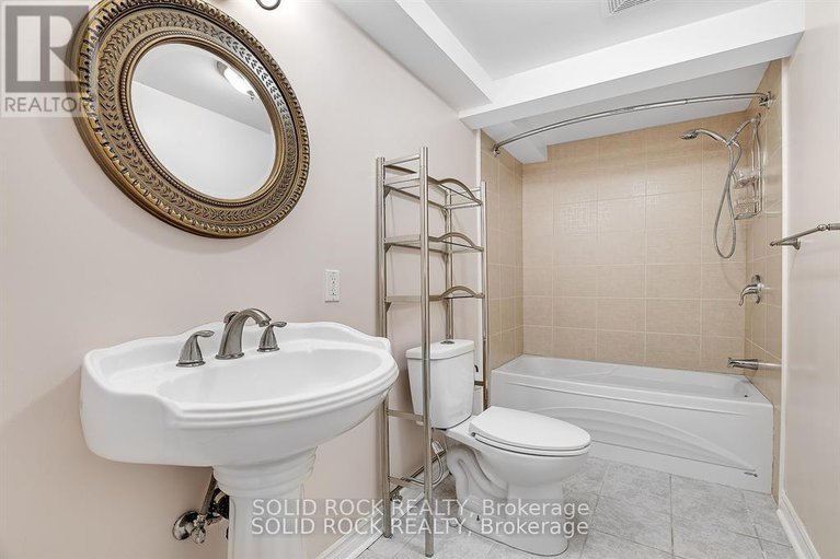 28411902/42-marchbrook-circle/rural-kanata-central/ottawa/ontario/K2W1A1_31