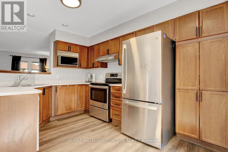 28827853/446-lawler-crescent/chatelaine-village/ottawa/ontario/K4A3Y3_12
