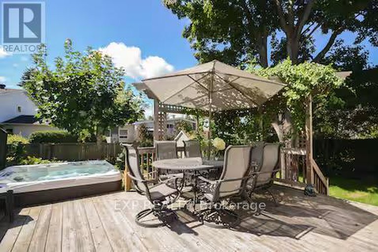 29266483/2389-ogilvie-road-e/beacon-hill-north/ottawa/ontario/K1J7N4_34