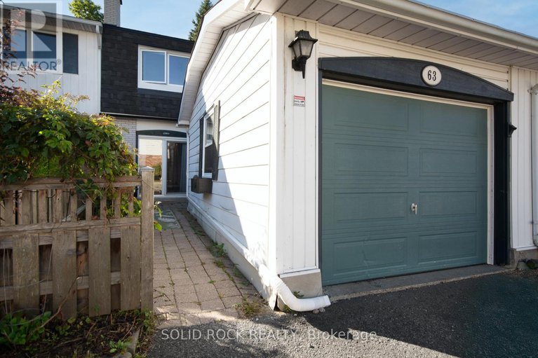 28965258/3-63-ramsgate-private/mooneys-bayriverside-park/ottawa/ontario/K1V8M4_3