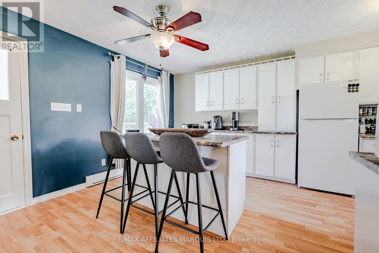 28780617/18223-oak-drive/south-glengarry-charlottenburgh-twp/south-glengarry/ontario/K0C2J0_13