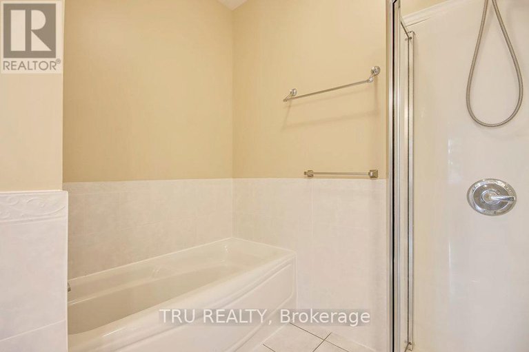 29637006/108-villageview-private/carp/ottawa/ontario/K0A1L0_21