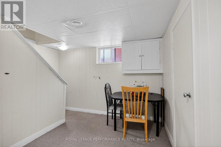 29195937/19-mowat-street/carson-grove/ottawa/ontario/K1J6R1_31