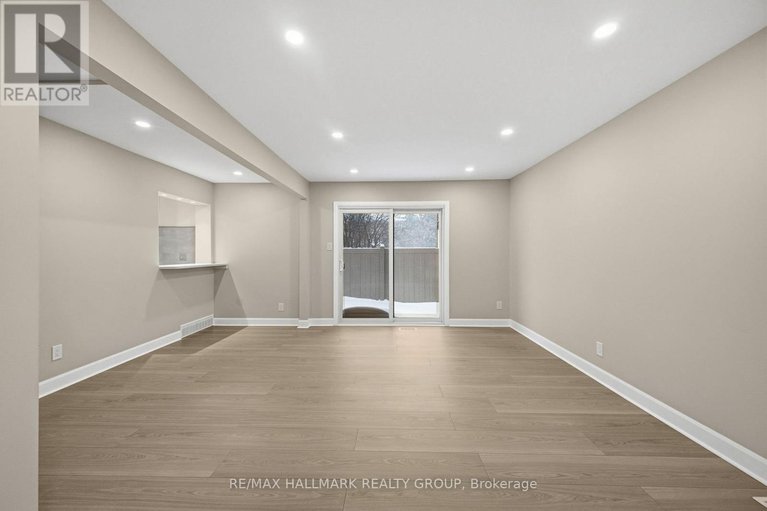 29355189/1414-ridgebrook-drive/pineview/ottawa/ontario/K1B4T2_16