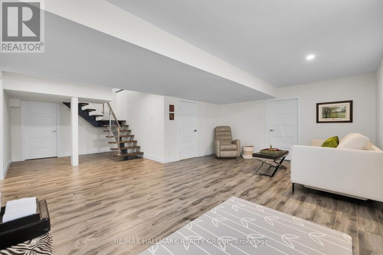 29577966/1976-lenester-avenue/mckellar-heightsglabar-park/ottawa/ontario/K2A1J9_40