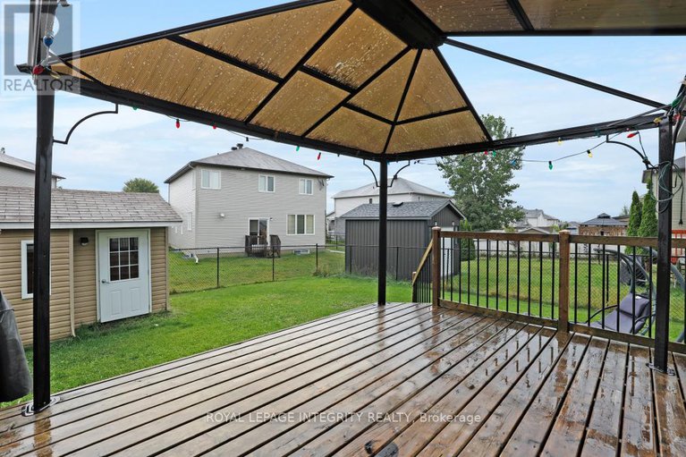 28826522/282-jasper-crescent/town-of-rockland/clarence-rockland/ontario/K4K0B9_27