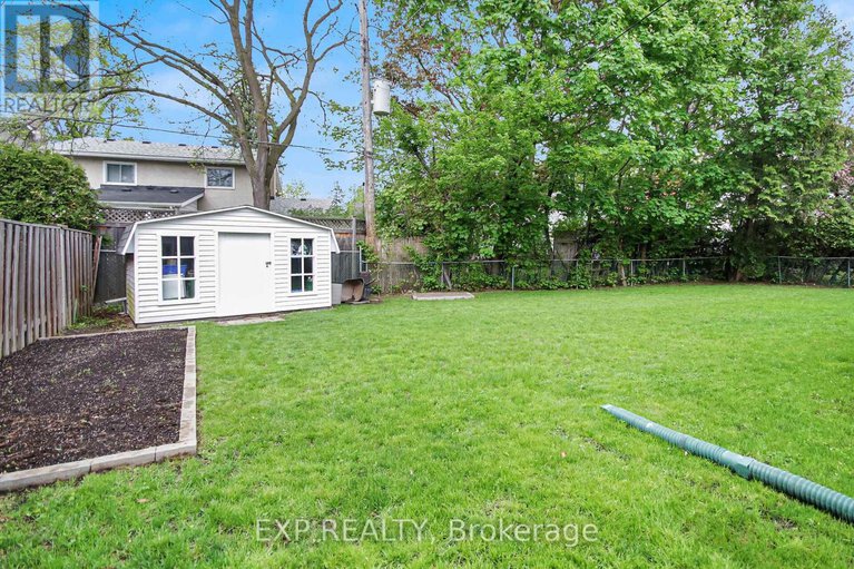 28340674/2001-neepawa-avenue/carlingwood/ottawa/ontario/K2A3L4_9