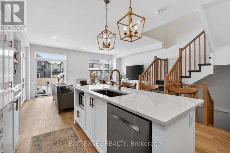 29373647/240-zinnia-way/riverside-southgloucester-glen/ottawa/ontario/K4M0K8_9