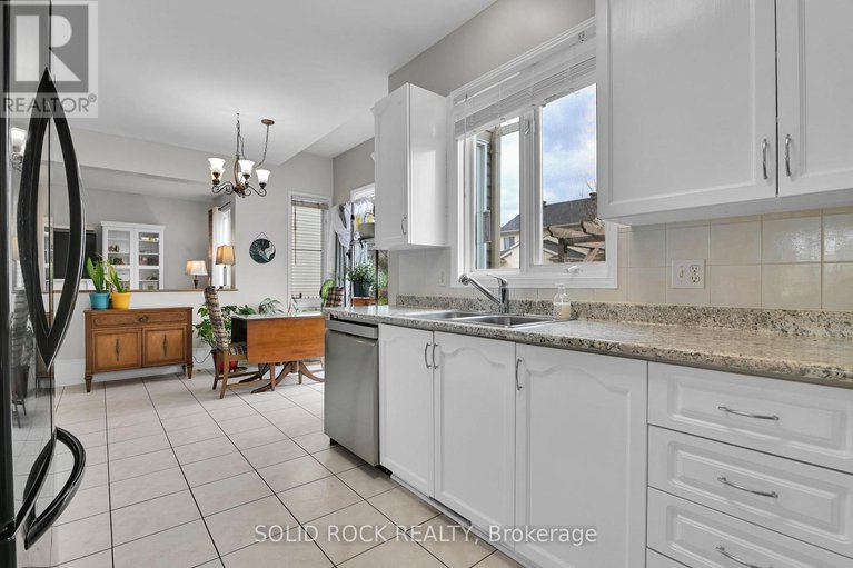 28372403/1824-mccallum-drive/fallingbrookgardenway-south/ottawa/ontario/K4A3T7_10