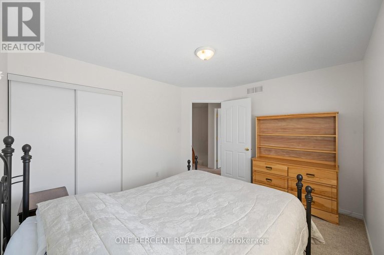 29586149/2113-hallendale-street/springridgeeast-village/ottawa/ontario/K4A4S1_30