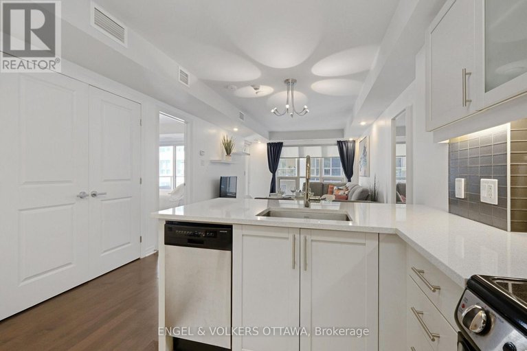 28875883/707-195-besserer-street/sandy-hill/ottawa/ontario/K1N0B6_8
