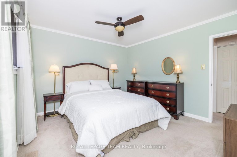 28194270/24-ellery-crescent/lynwood-village/ottawa/ontario/K2H6M6_28
