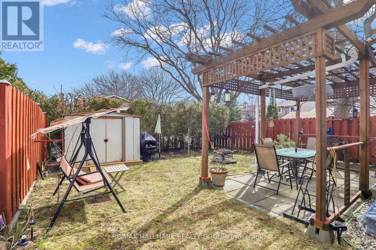 29645121/730-malibu-terrace/courtland-park/ottawa/ontario/K2C3V1_26