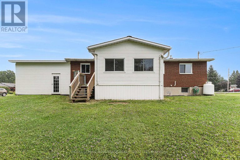 28608040/136-stamford-drive/drummond-n-elmsley-drummond-twp/drummondnorth-elmsley/ontario/K7H1A5_37