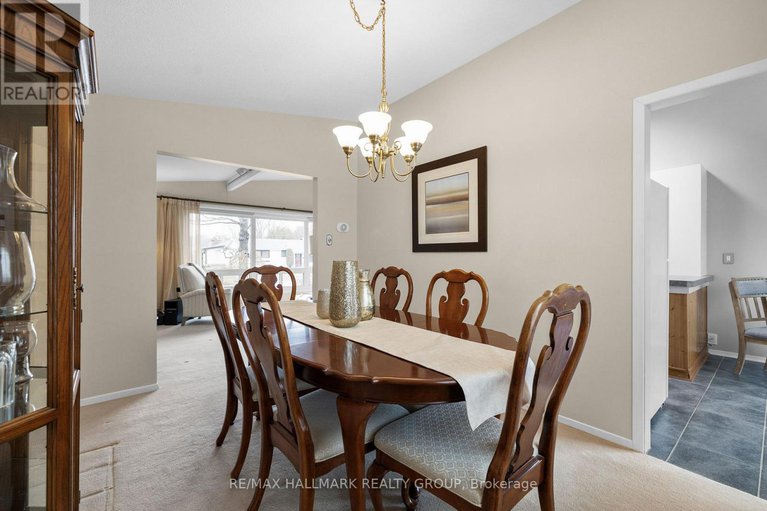 28168722/664-glenhurst-crescent/beacon-hill-north/ottawa/ontario/K1J7B7_14