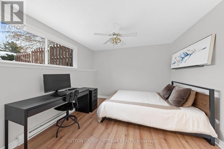 29110852/b-3-banner-road/sheahan-estatestrend-village/ottawa/ontario/K2H8T3_33