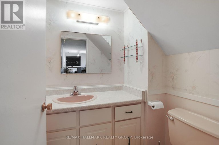 28588248/1307-fairway-drive/manotick-east-to-manotick-station/ottawa/ontario/K4M1B3_24