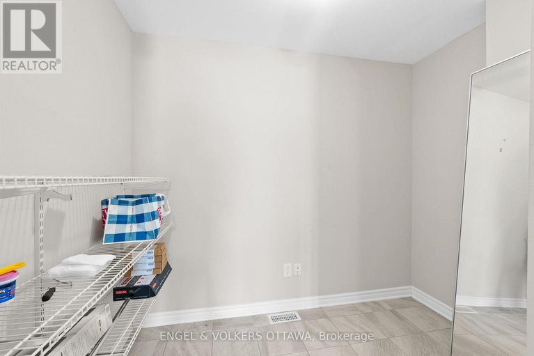 29170405/39-stockholm-private/riverside-southgloucester-glen/ottawa/ontario/K4M0G9_5