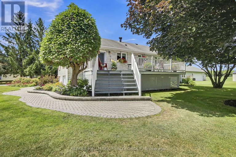 28655668/1721-carsonby-road-e/manotick-south-to-roger-stevens/ottawa/ontario/K0A2E0_4