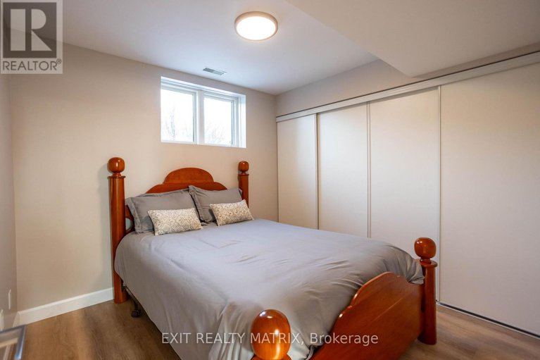28341963/2418-rideau-road/riverside-south/ottawa/ontario/K1X1B2_31