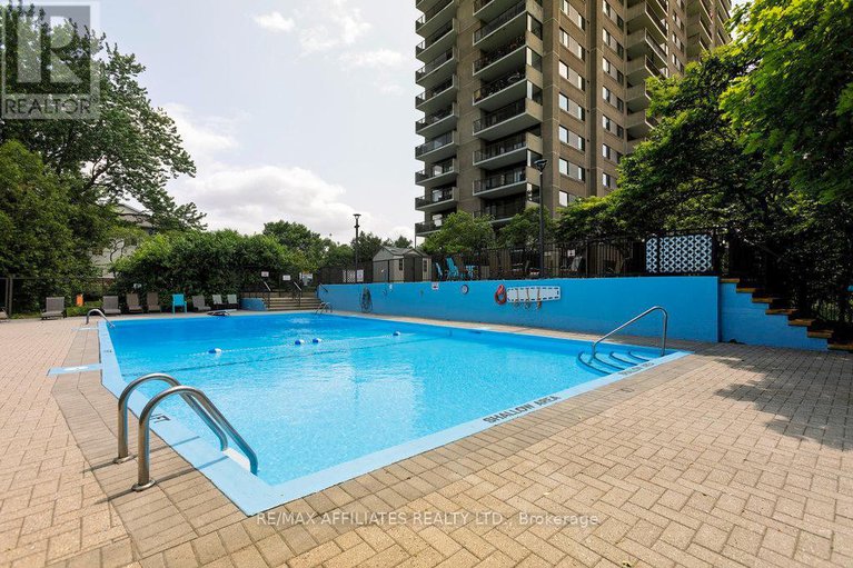 28466299/1705-1195-richmond-road/woodroffe/ottawa/ontario/K2B8E4_40
