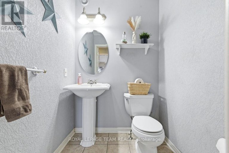 29617709/5195-mcdonalds-corners-road/lanark-highlands-dalhousie-twp/lanark-highlands/ontario/K0G1M0_17