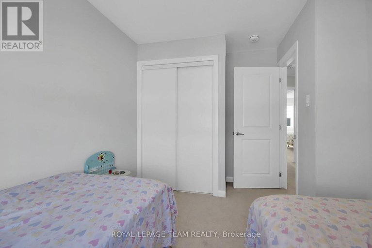 28412968/41-finglas-court/half-moon-bay/ottawa/ontario/K2J6Y6_27