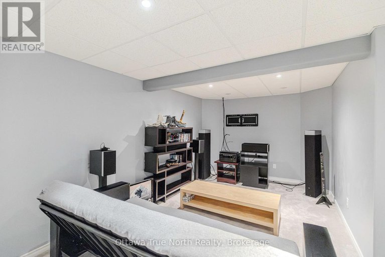 29043619/507-kochar-drive/mooneys-bay/ottawa/ontario/K2C4G9_32