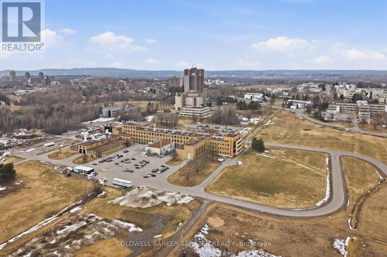 29554876/911-blair-road/cardinal-heights/ottawa/ontario/K1J7M8_39