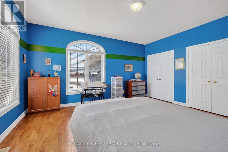 29379495/1611-landel-drive/rural-kanata-central/ottawa/ontario/K2W1C2_33