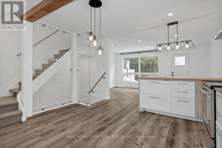 29578151/23-pixley-private/riverview-park/ottawa/ontario/K1G4C3_16