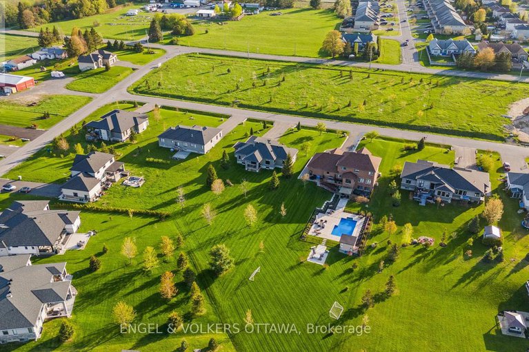 28348062/312-shoreway-drive-drive/greely/ottawa/ontario/K4P0G2_42