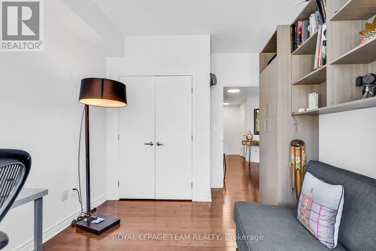 28487683/413-575-byron-avenue/mckellarhighland/ottawa/ontario/K2A1R7_25