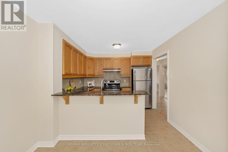 28578921/503-coldwater-crescent/emerald-meadowstrailwest/ottawa/ontario/K2M0J4_12