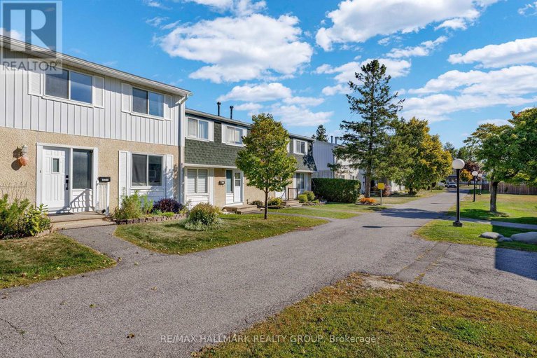 28895852/d-1520-beaverpond-drive/pineview/ottawa/ontario/K1B3R9_2