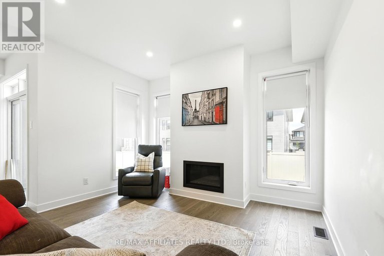 28460432/966-acoustic-way/riverside-southgloucester-glen/ottawa/ontario/K4M0R1_9