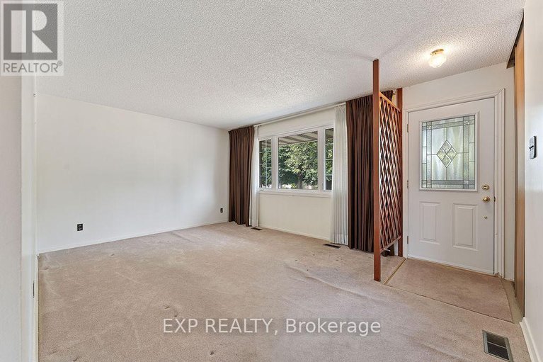 28779116/2536-roman-avenue/queensway-terrace-north/ottawa/ontario/K2B7X9_5