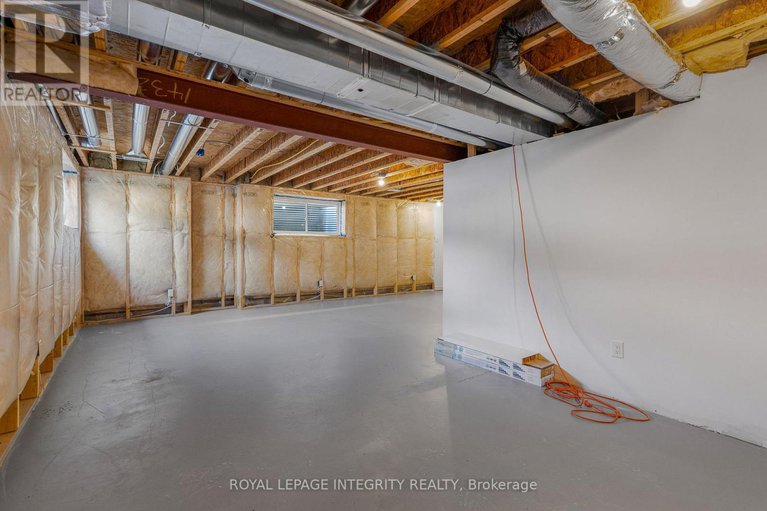 28914431/181-crevasse-road/mer-bleuebradley-estatesanderson-park/ottawa/ontario/K1W0H8_34