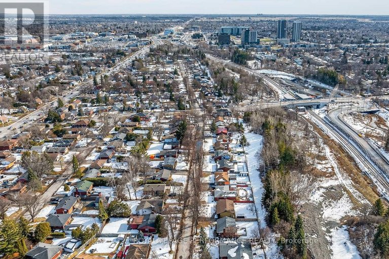 29483559/1132-adirondack-drive/kenson-park/ottawa/ontario/K2C2V1_41