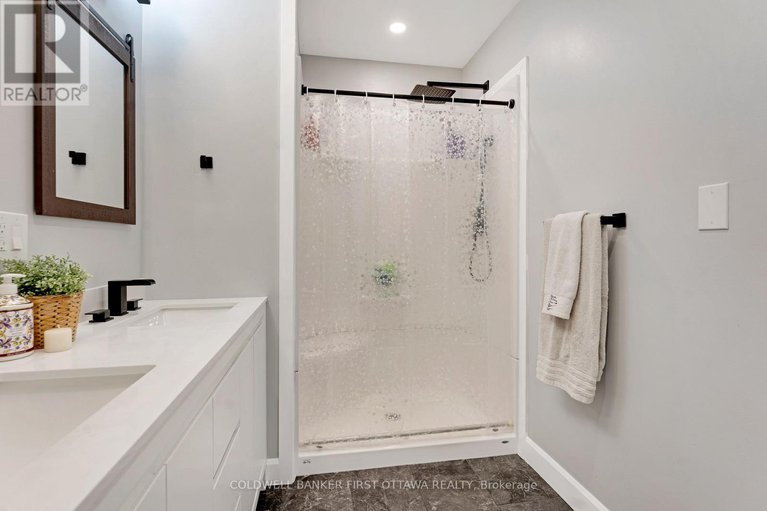 29065809/946-french-line-road/lanark-highlands-darling-twp/lanark-highlands/ontario/K0G1K0_17