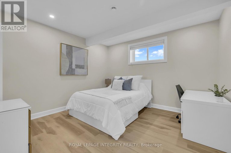 29072893/106-maplestone-drive/north-grenville-twp-kemptville-east/north-grenville/ontario/K0G1J0_21