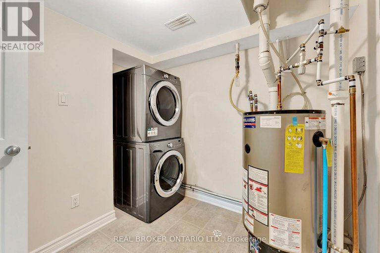 29027595/778a-chapman-mills-drive/strandherd/ottawa/ontario/K2J3V2_11