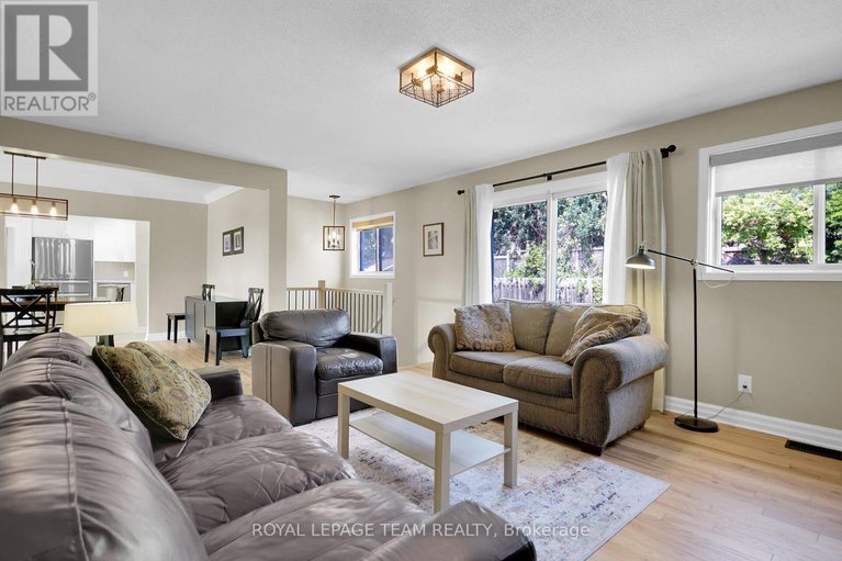 28798698/43-epworth-avenue/meadowlandsst-claire-gardens/ottawa/ontario/K2G2L8_19