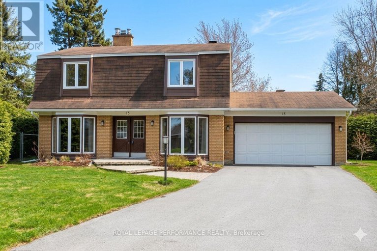 15 Hallowell Court